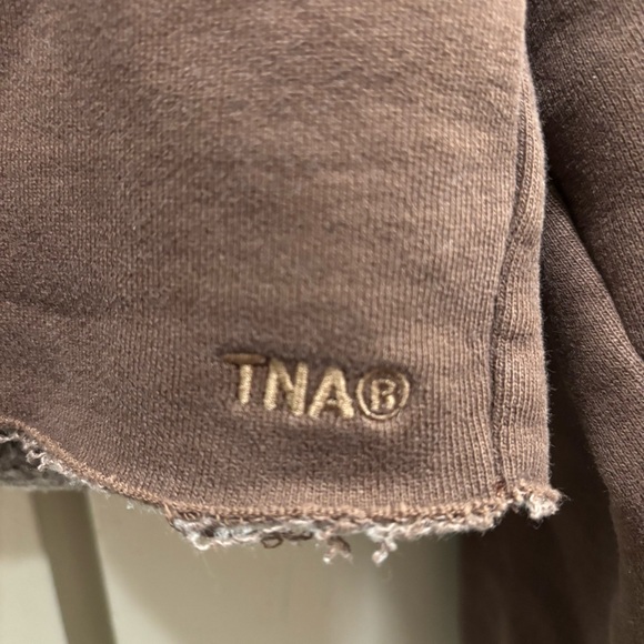 Aritzia Tna Sweatfleece Perfect Fit Sz XS Brown Oversized Crop Sweatshirt - Picture 5 of 8